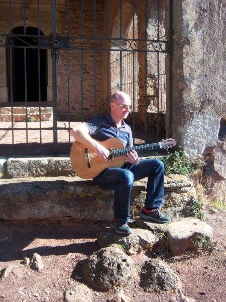 pat guitare.jpg