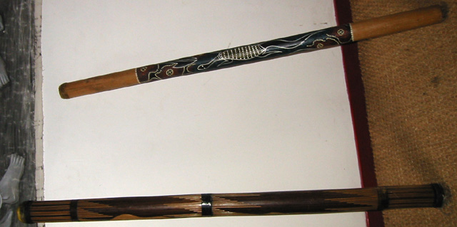 c pas moi ki les ai fait les bamboo
<br />en haut
<br />taille :1 m 14
<br />bamboo
<br />diam embouchure :4
<br />diam base :4
<br />note :je sais pas
<br />
<br />en bas
<br />taille :1m 20
<br />bamboo
<br />diam embouchure :4.5
<br />diam base :4.5
<br />note : ?